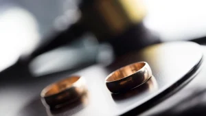 Choosing the Right Form of Divorce image