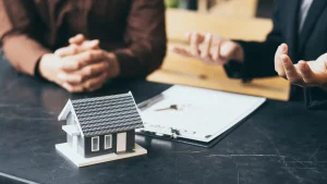 Distinguishing Between Community and Private Property image